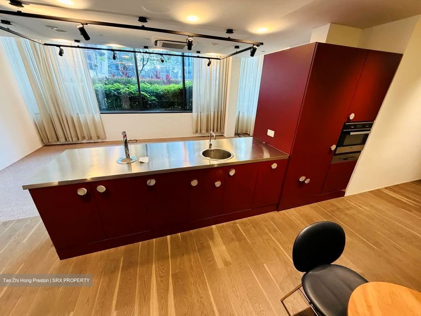 Tahir Building (D1), Office #577720291